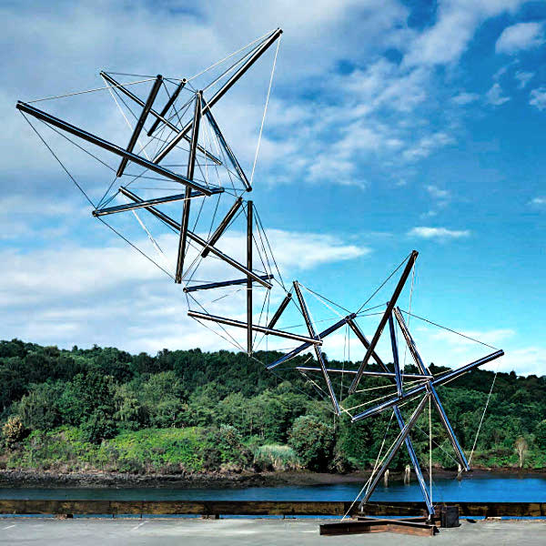 Dragon, a stainless steel and steel wire tensegrity sculpture by Kenneth Snelson, circa 2000-03. Size 30.5 ft. x 31 ft. x 12 ft.
